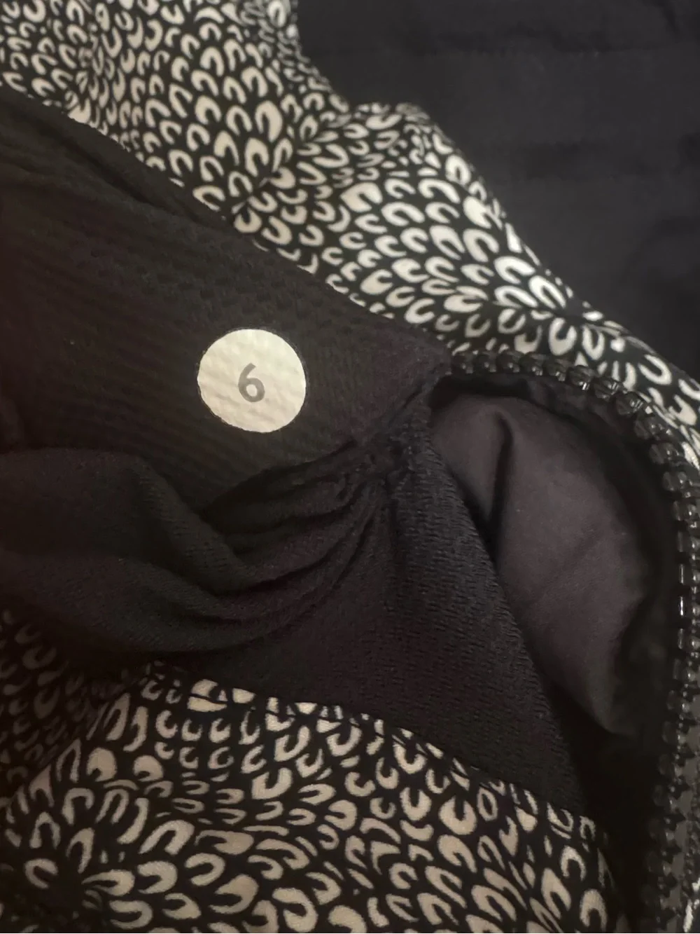 Lululemon spring forward jacket plush petal black ghost size 6